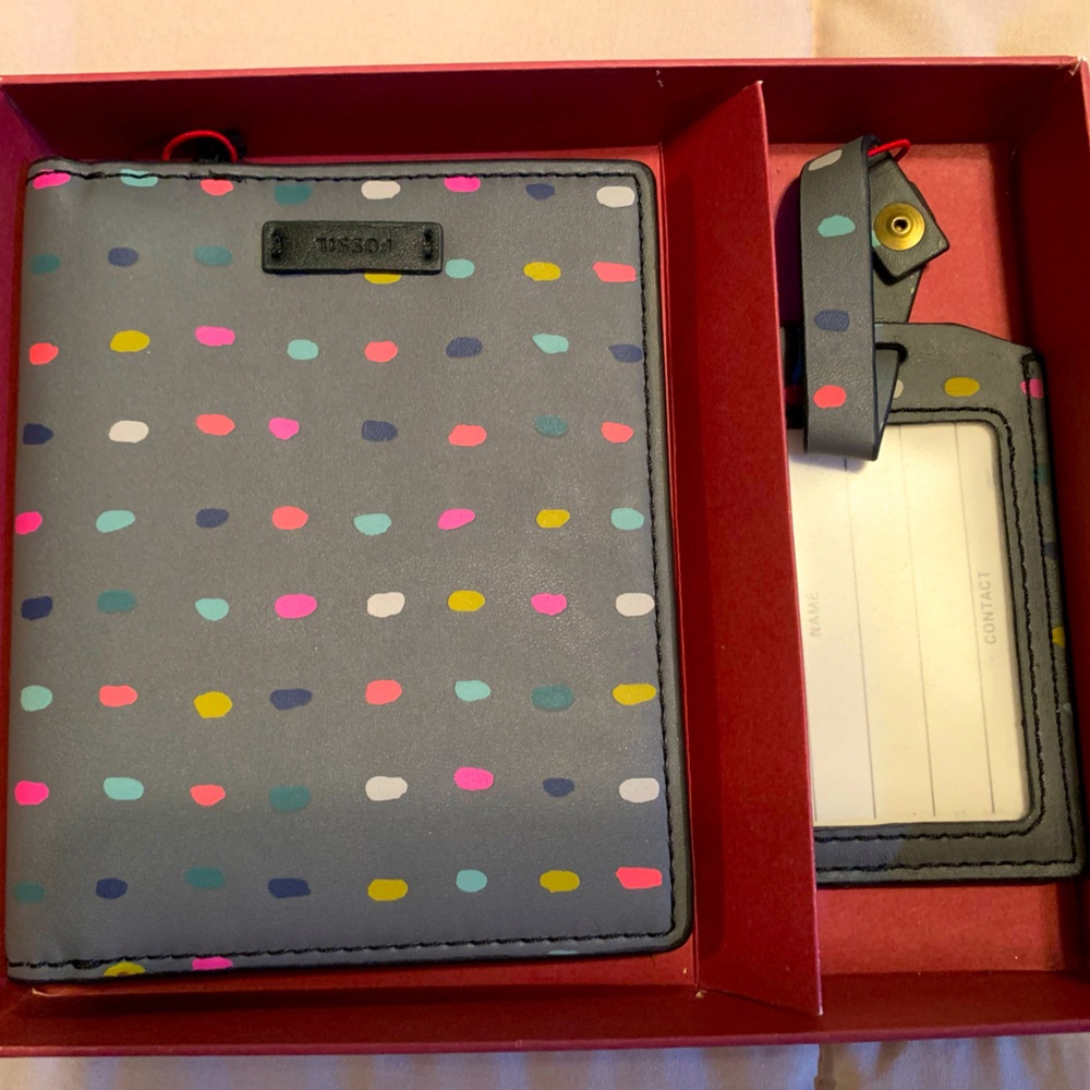 Fossil Gray Polka Dot Passport Holder and Luggage Tag Set